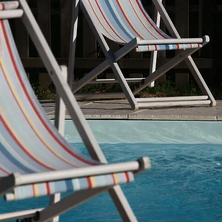 فندق مبيت وإفطار Lassaubatju 3*