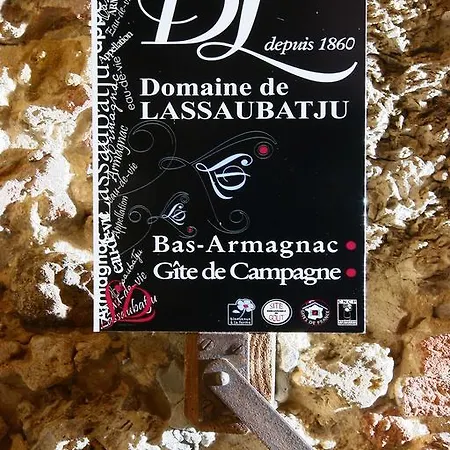 Alojamento de Acomodação e Pequeno-almoço Lassaubatju 3*